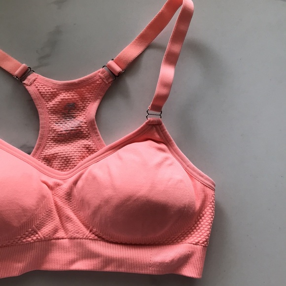 New balance sports bra! - Picture 2 of 4